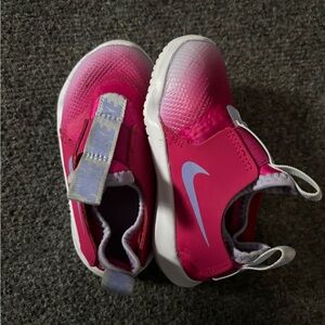 Nike Pink and White Sneakers Slip-On Comfort